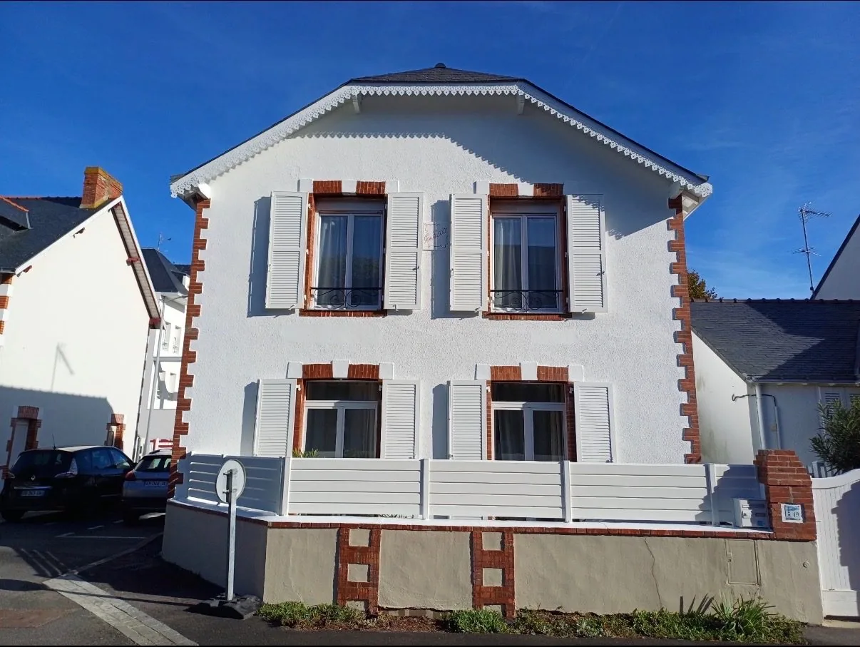 La même façade après ravalement complet