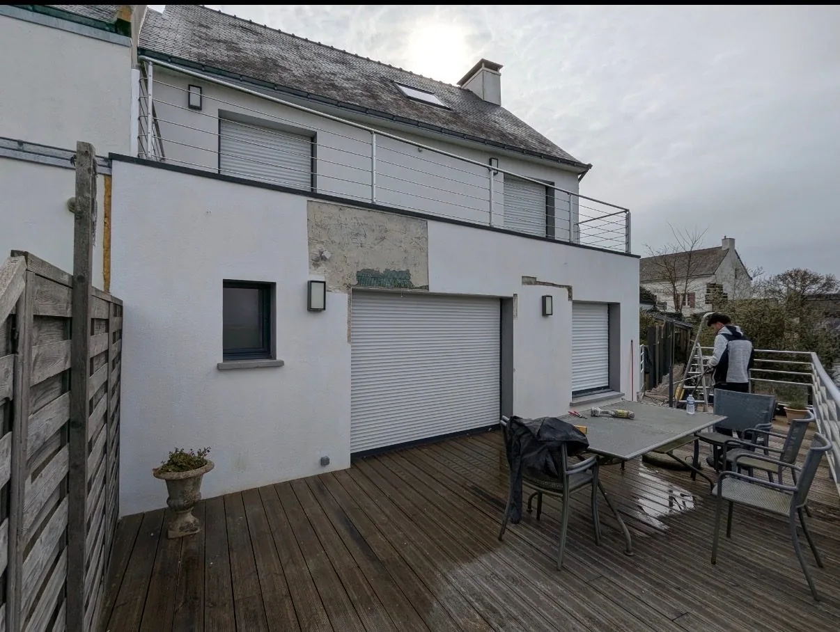 Chantier de ravalement de façade en cours
